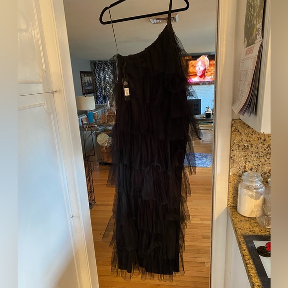📞 NWT black ruffle dress!! - Picture 3 of 5